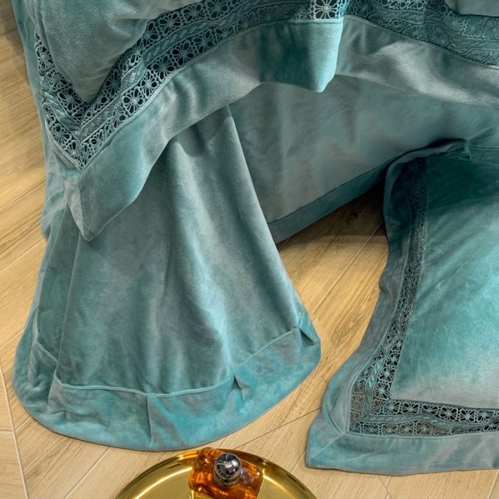 91家纺网 家纺一手货源 找家纺 榻尚 2023新款婴儿绒牛奶绒纯色镂空高端绒四件套 浅湖绿