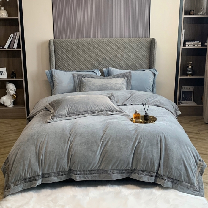 91家纺网 家纺一手货源 找家纺 榻尚 2023新款婴儿绒牛奶绒纯色镂空高端绒四件套 银河灰