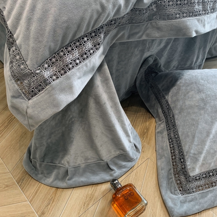 91家纺网 家纺一手货源 找家纺 榻尚 2023新款婴儿绒牛奶绒纯色镂空高端绒四件套 银河灰