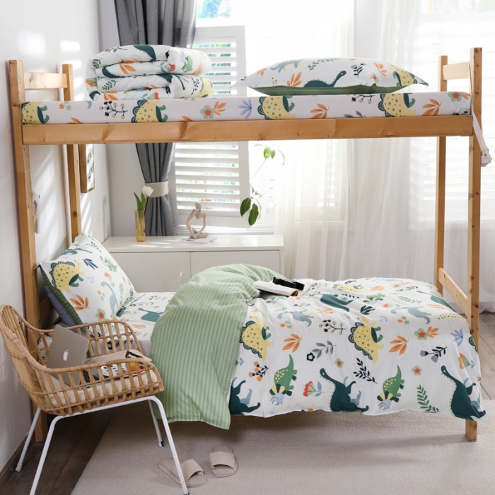 91家纺网 家纺一手货源 找家纺 铭成家纺2021新款全棉印花学生三件套 恐龙天地