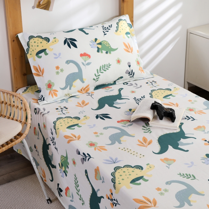 91家纺网 家纺一手货源 找家纺 铭成家纺2021新款全棉印花学生三件套 恐龙天地