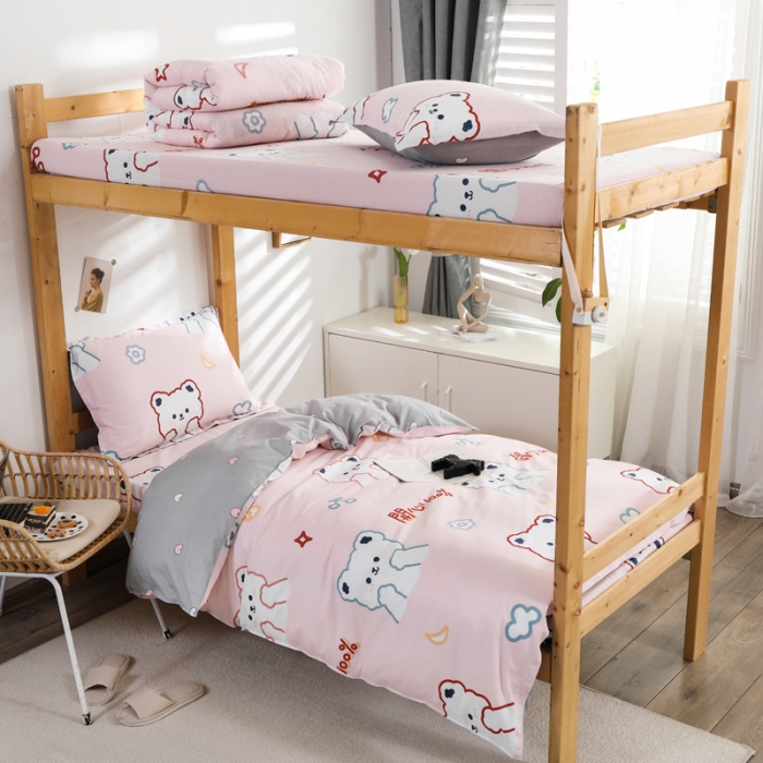 91家纺网 家纺一手货源 找家纺 铭成家纺2021新款全棉印花学生三件套 萌萌熊【粉】