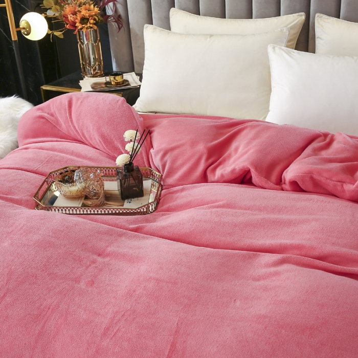 91家纺网 家纺一手货源 找家纺 琪琪阁家纺 2021新款加厚牛奶绒单被套 西瓜红