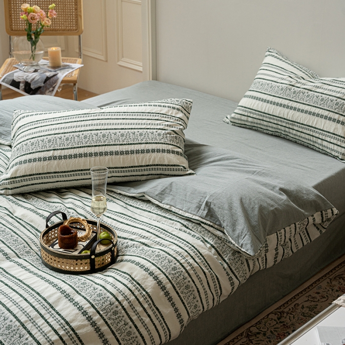 91家纺网 家纺一手货源 找家纺 恋恋三季色织提花工艺款林深时见鹿系列四件套棚拍图墨绿