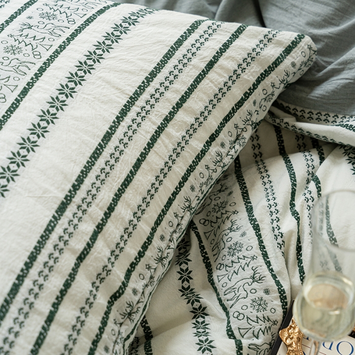 91家纺网 家纺一手货源 找家纺 恋恋三季色织提花工艺款林深时见鹿系列四件套棚拍图墨绿