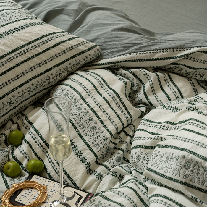 91家纺网 家纺一手货源 找家纺 恋恋三季色织提花工艺款林深时见鹿系列四件套棚拍图墨绿