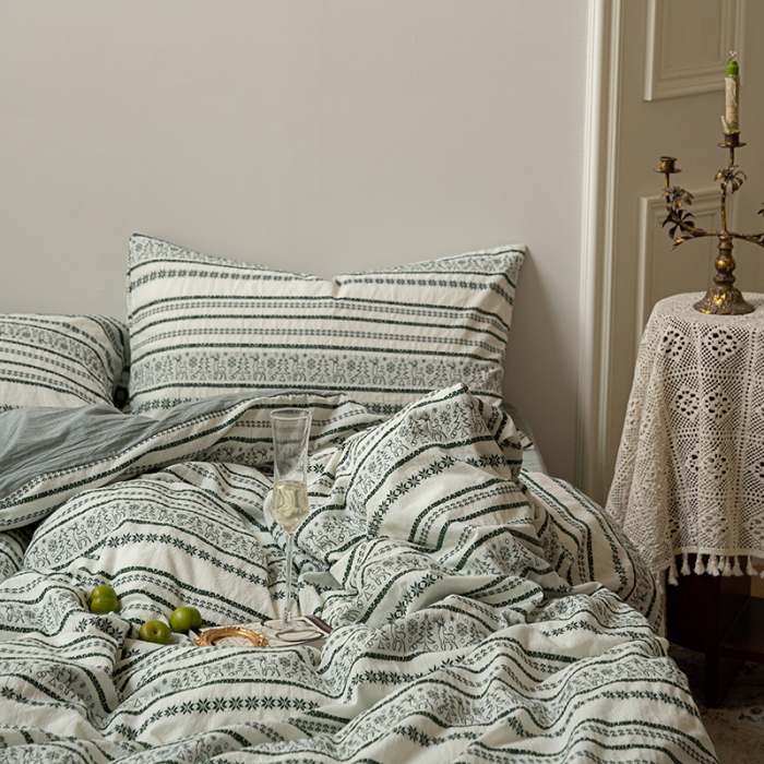 91家纺网 家纺一手货源 找家纺 恋恋三季色织提花工艺款林深时见鹿系列四件套棚拍图墨绿