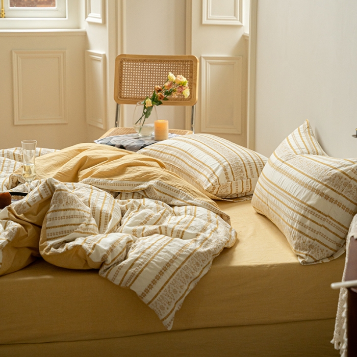 91家纺网 家纺一手货源 找家纺 恋恋三季色织提花工艺款林深时见鹿系列四件套棚拍图奶茶