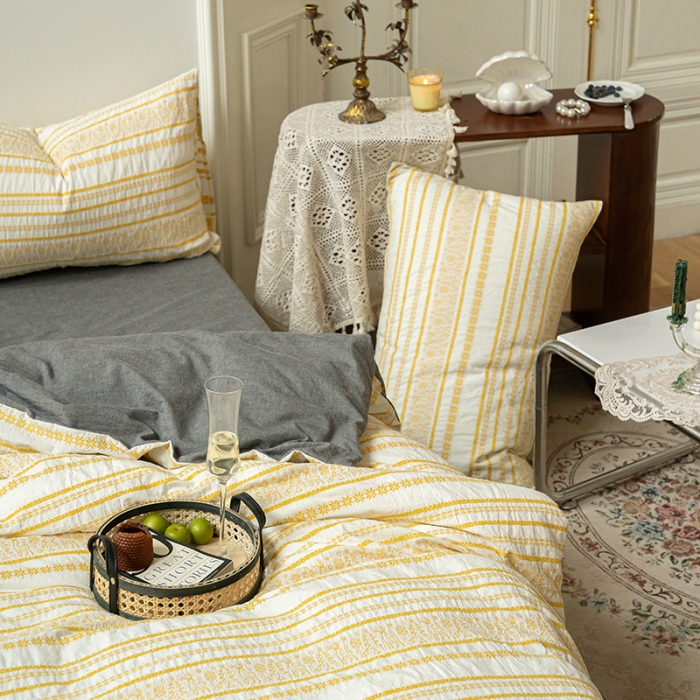 91家纺网 家纺一手货源 找家纺 恋恋三季色织提花工艺款林深时见鹿系列四件套棚拍图嫩黄