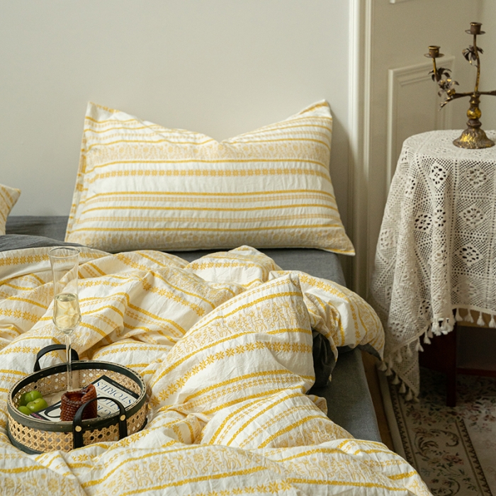 91家纺网 家纺一手货源 找家纺 恋恋三季色织提花工艺款林深时见鹿系列四件套棚拍图嫩黄