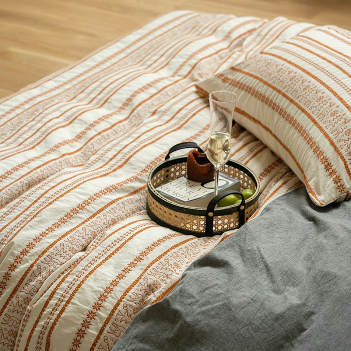 91家纺网 家纺一手货源 找家纺 恋恋三季色织提花工艺款林深时见鹿系列四件套棚拍图棕桔