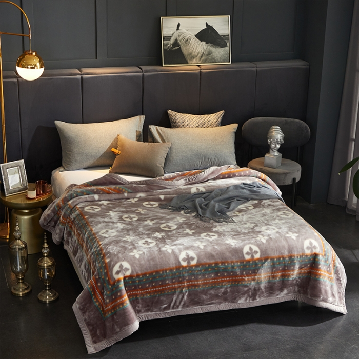 91家纺网 家纺一手货源 找家纺 凯轩毛毛毯毯子 2024新款安哥拉云毛毯毯子 时尚元素