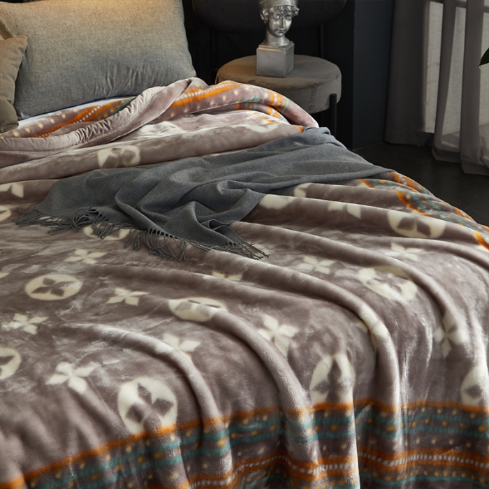 91家纺网 家纺一手货源 找家纺 凯轩毛毛毯毯子 2024新款安哥拉云毛毯毯子 时尚元素