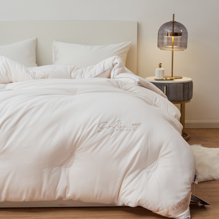 91家纺网 家纺一手货源 找家纺 （总）慕尚 2022新款磨毛镶钻大豆冬被冷色调