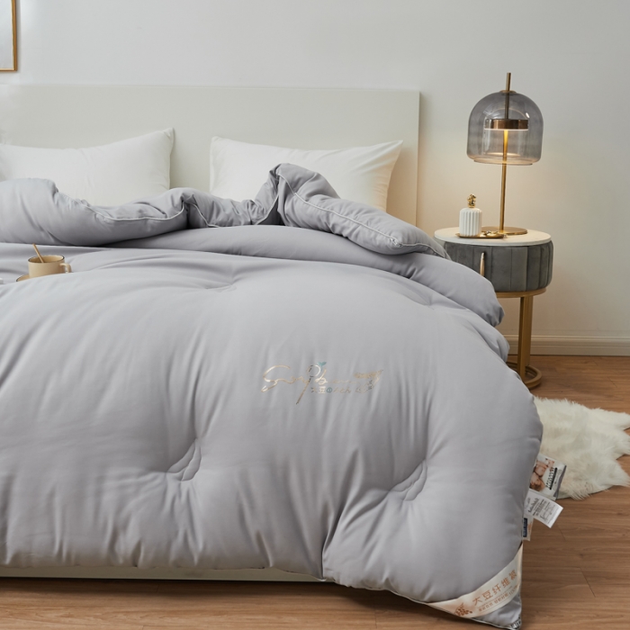 91家纺网 家纺一手货源 找家纺 慕尚 2022新款磨毛镶钻大豆冬被冷色调 大豆灰