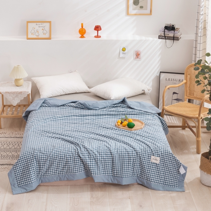 91家纺网 家纺一手货源 找家纺 简色坊2023新款简约风夏凉被 蓝小格