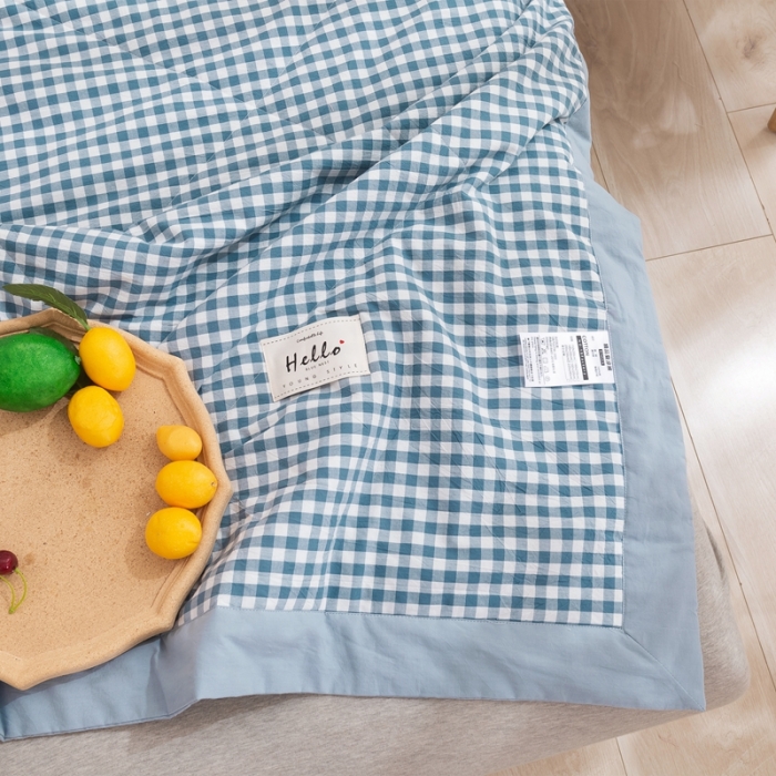 91家纺网 家纺一手货源 找家纺 简色坊2023新款简约风夏凉被 蓝小格