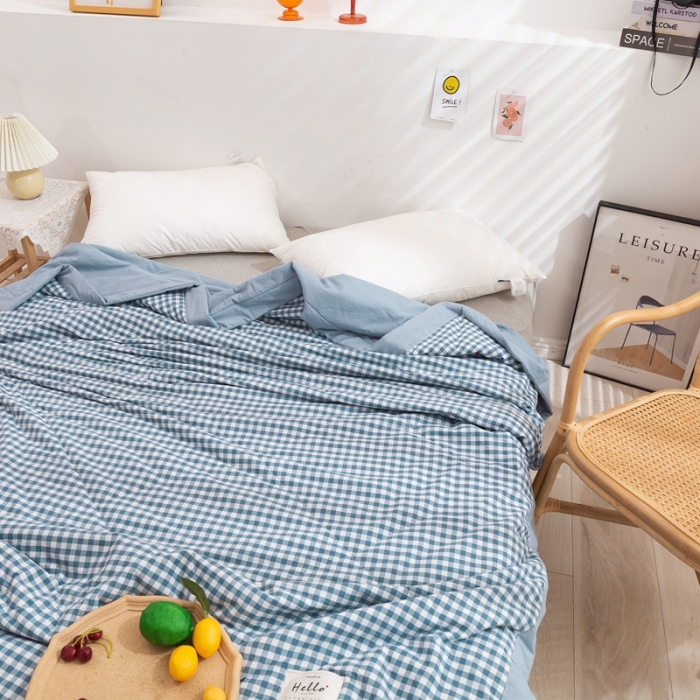 91家纺网 家纺一手货源 找家纺 简色坊2023新款简约风夏凉被 蓝小格