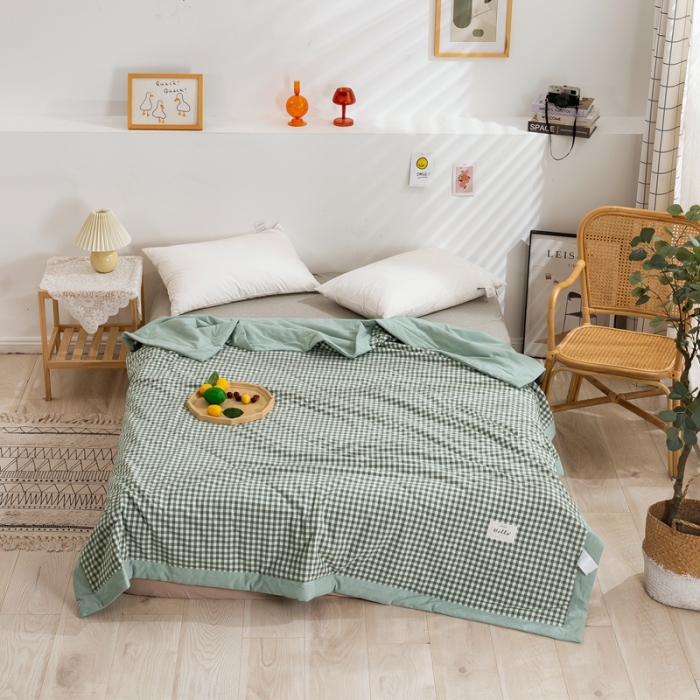 91家纺网 家纺一手货源 找家纺 简色坊2023新款简约风夏凉被 绿小格