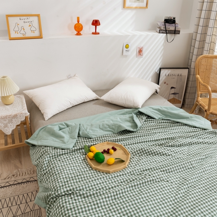 91家纺网 家纺一手货源 找家纺 简色坊2023新款简约风夏凉被 绿小格