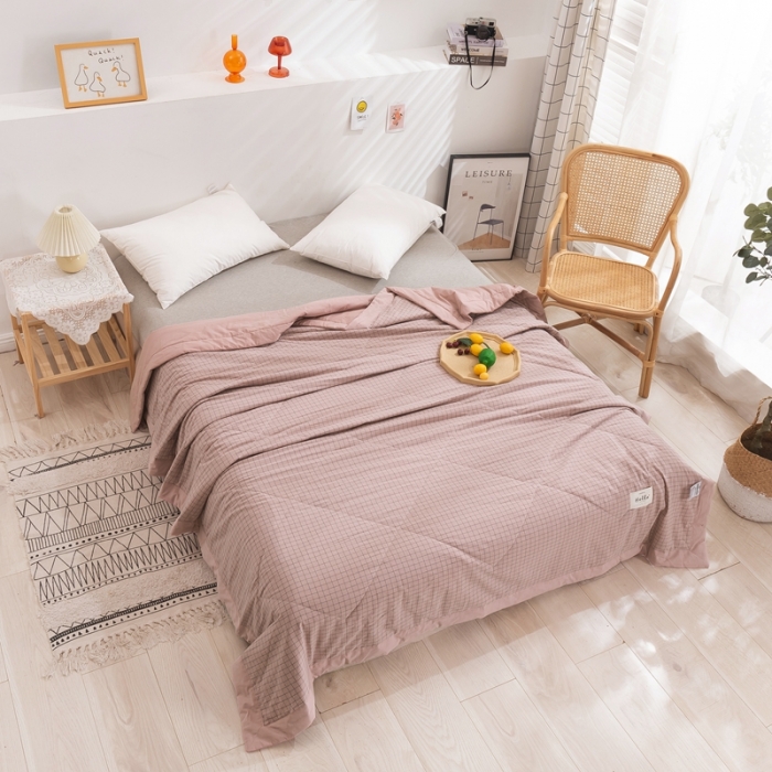 91家纺网 家纺一手货源 找家纺 简色坊2023新款简约风夏凉被 新粉格