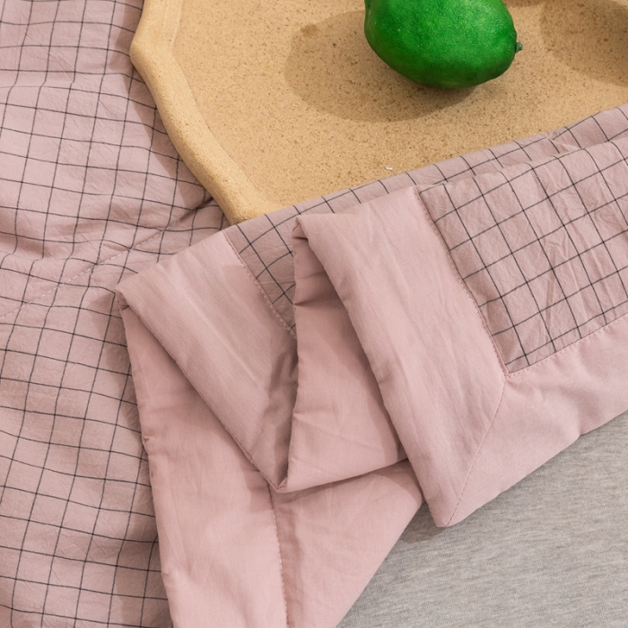 91家纺网 家纺一手货源 找家纺 简色坊2023新款简约风夏凉被 新粉格