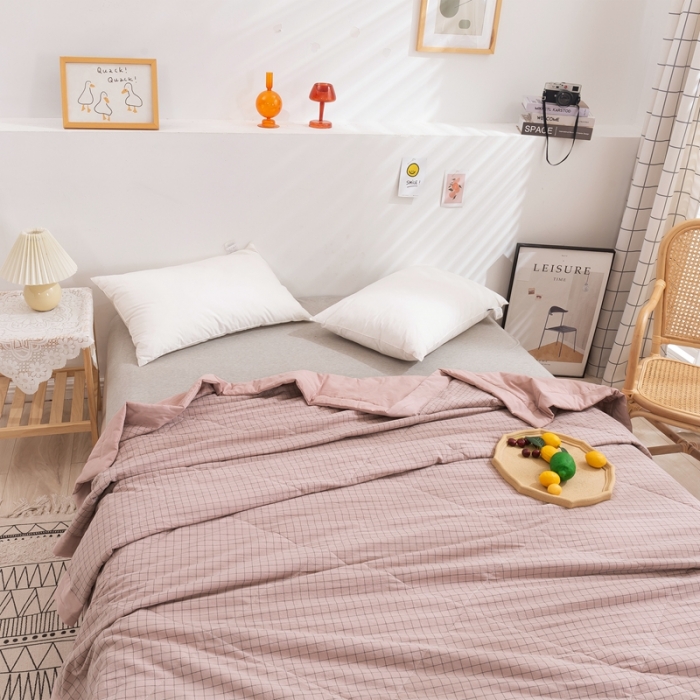 91家纺网 家纺一手货源 找家纺 简色坊2023新款简约风夏凉被 新粉格