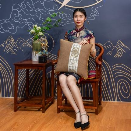91家纺网 家纺一手货源 找家纺 （总）北辰 2021新款鸿运棉麻织带新中式抱枕