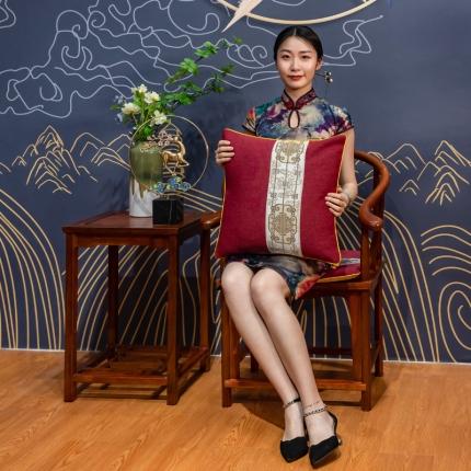 91家纺网 家纺一手货源 找家纺 （总）北辰 2021新款鸿运棉麻织带新中式抱枕