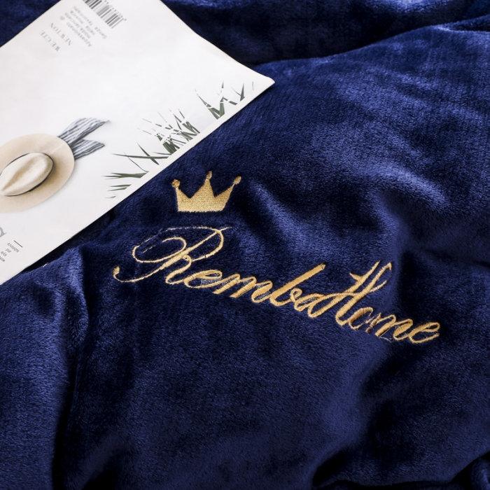 91家纺网 家纺一手货源 找家纺 简爱家纺 2025新款法莱绒羊羔绒四件套 回忆-藏青