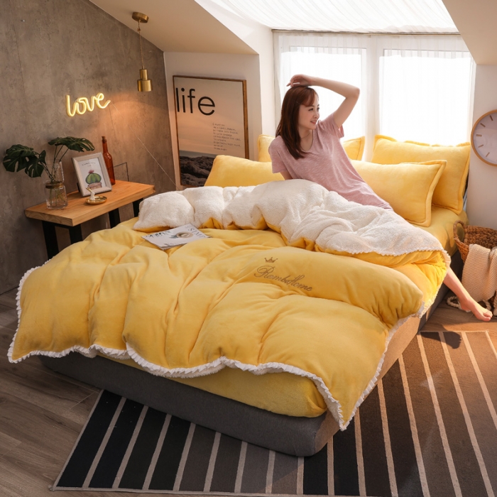 91家纺网 家纺一手货源 找家纺 简爱家纺 2025新款法莱绒羊羔绒四件套 回忆-鹅黄