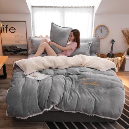 91家纺网 家纺一手货源 找家纺 简爱家纺 2025新款法莱绒羊羔绒四件套 回忆-银灰