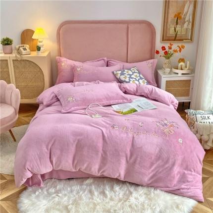 91家纺网 家纺一手货源 找家纺 （总）星尚家纺 2021新款轻氧牛奶绒绣花四件套雏菊物语系列