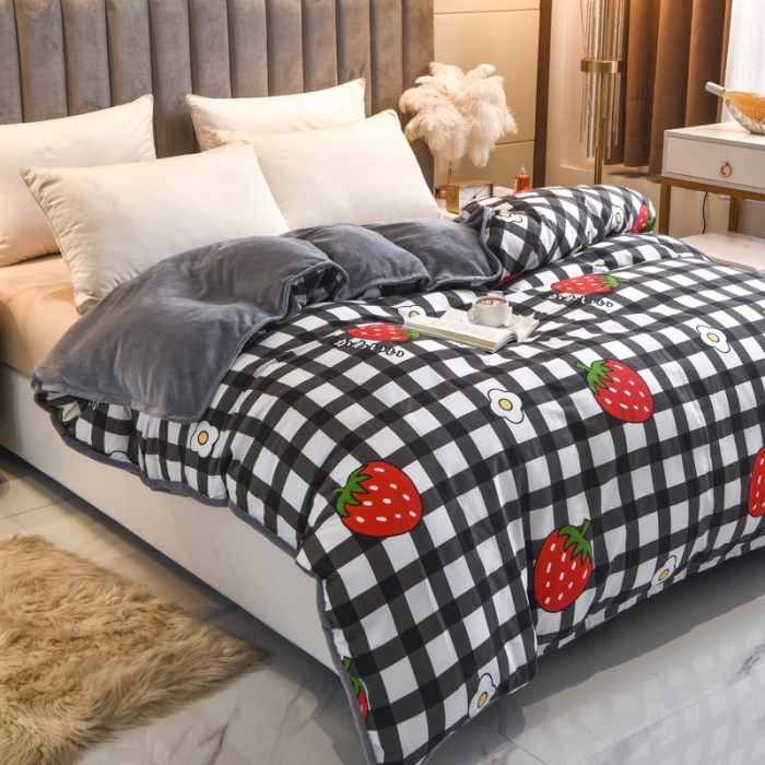 91家纺网 家纺一手货源 找家纺 琪琪阁 2021新款全棉+牛奶绒单被套温馨草莓