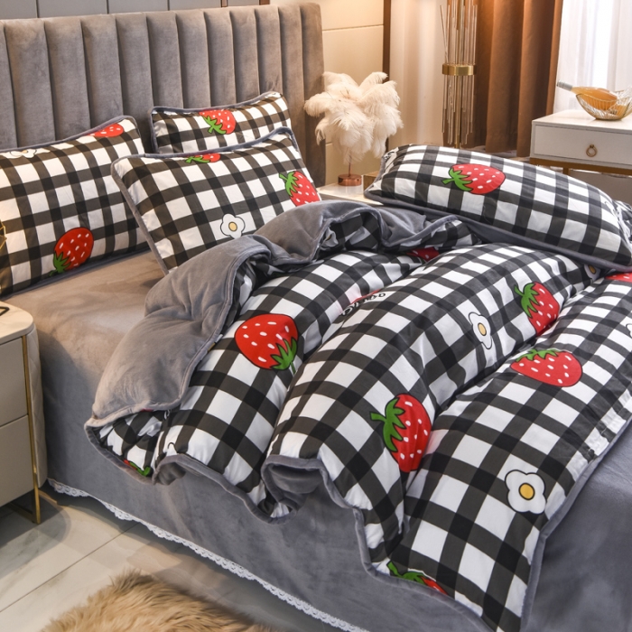 91家纺网 家纺一手货源 找家纺 琪琪阁 2021新款全棉+牛奶绒四件套温馨草莓