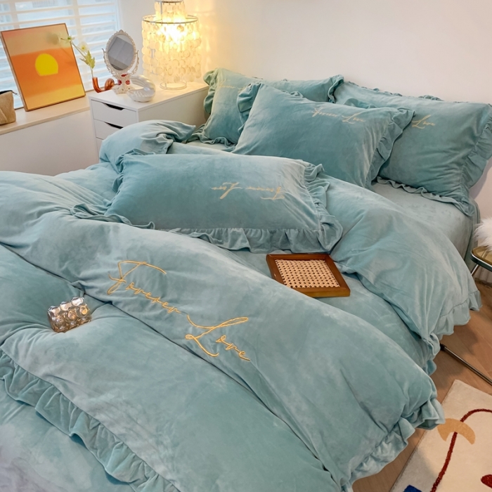 91家纺网 家纺一手货源 找家纺 上尚居 2021新款加厚韩版水晶绒宝宝绒四件套 艾丽丝豆绿