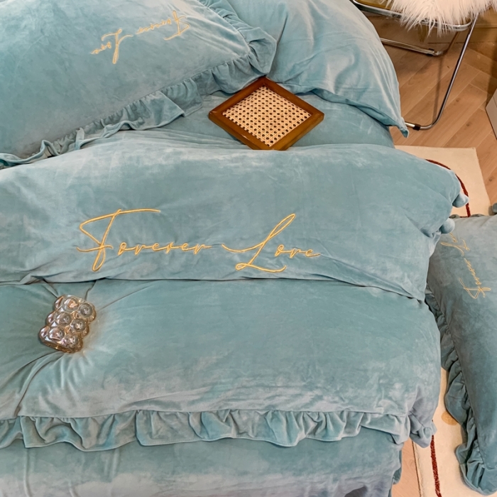 91家纺网 家纺一手货源 找家纺 上尚居 2021新款加厚韩版水晶绒宝宝绒四件套 艾丽丝豆绿