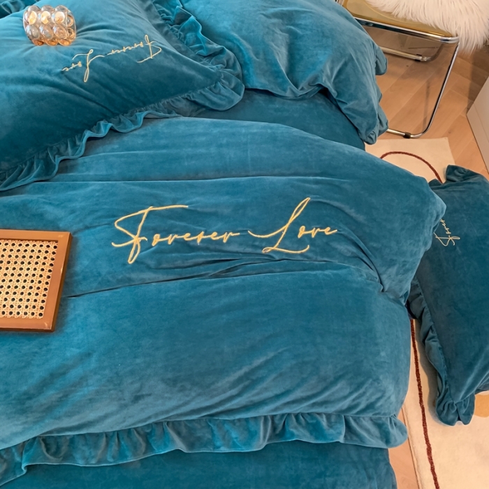 91家纺网 家纺一手货源 找家纺 上尚居 2021新款加厚韩版水晶绒宝宝绒四件套 艾丽丝深绿