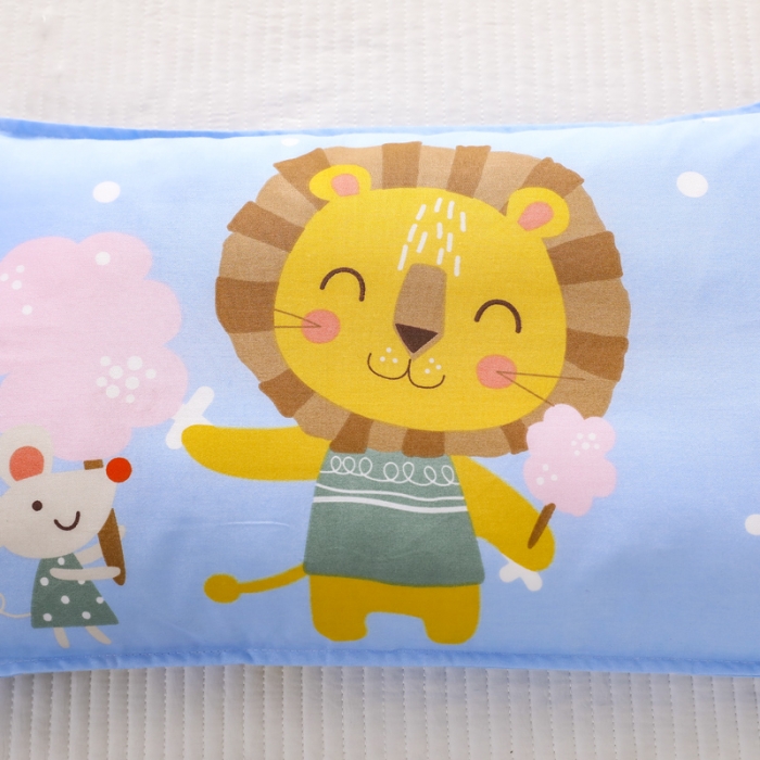 91家纺网 家纺一手货源 找家纺 吉咪兔家纺 2022新款13372纯棉卡通定位枕套 开心狮子