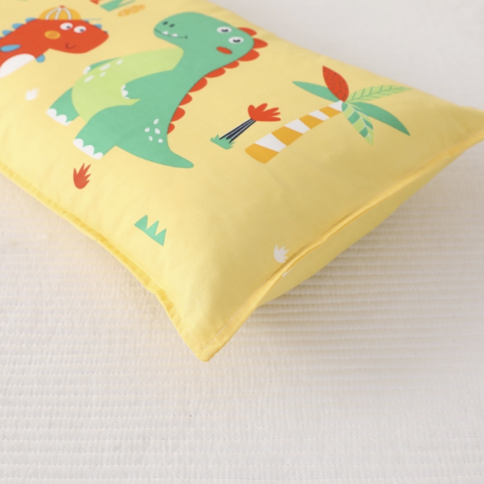 91家纺网 家纺一手货源 找家纺 吉咪兔家纺 2022新款13372纯棉卡通定位枕套恐龙兄弟黄