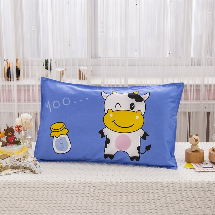 91家纺网 家纺一手货源 找家纺 吉咪兔家纺 2022新款13372纯棉卡通定位枕套 快乐牛牛