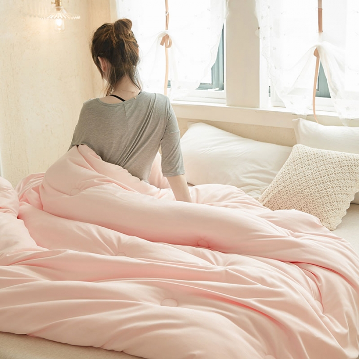 91家纺网 家纺一手货源 找家纺 VIP被业 2021新款云绒棉冬被 玉色