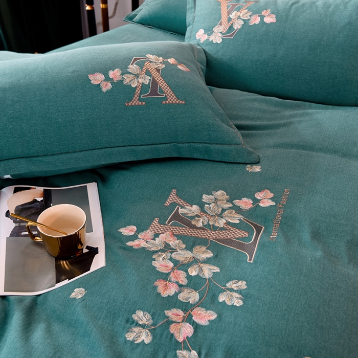 91家纺网 家纺一手货源 找家纺 百花王2021新款全棉绣花四件套 深宝绿色
