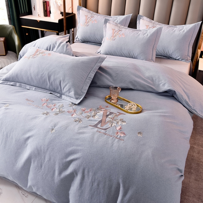 91家纺网 家纺一手货源 找家纺 百花王2021新款全棉绣花四件套 时尚浅灰