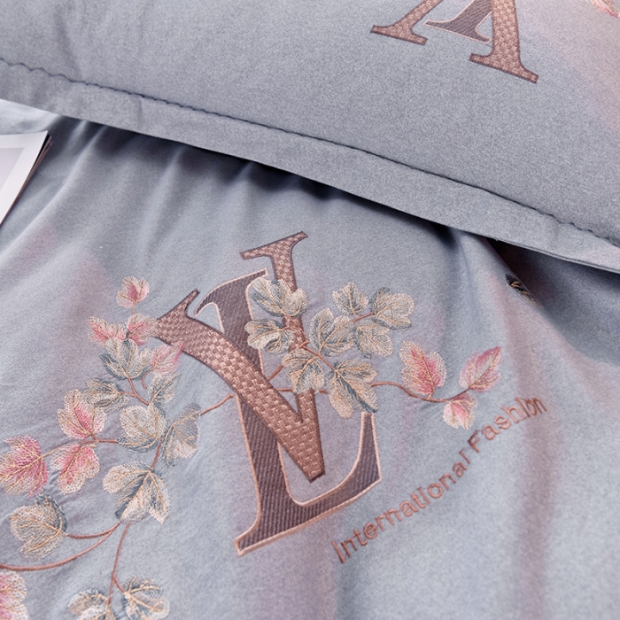 91家纺网 家纺一手货源 找家纺 百花王2021新款全棉绣花四件套 时尚浅灰