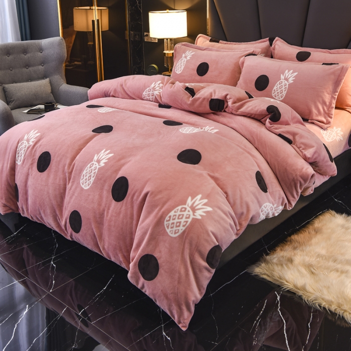 91家纺网 家纺一手货源 找家纺 锦罗绣 2021新款牛奶绒印花四件套 菠萝