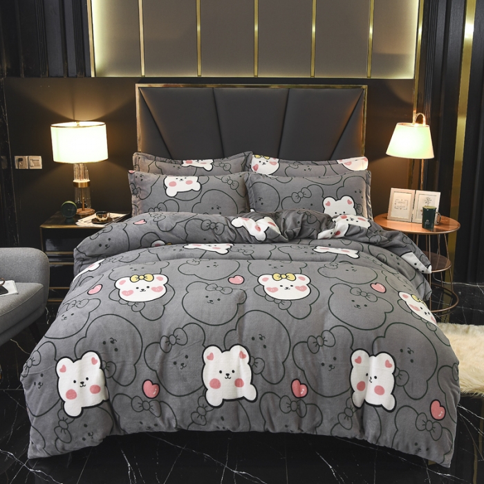 91家纺网 家纺一手货源 找家纺 锦罗绣 2021新款牛奶绒印花四件套 趴趴熊