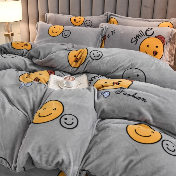 91家纺网 家纺一手货源 找家纺 锦罗绣 2021新款牛奶绒印花四件套 笑脸