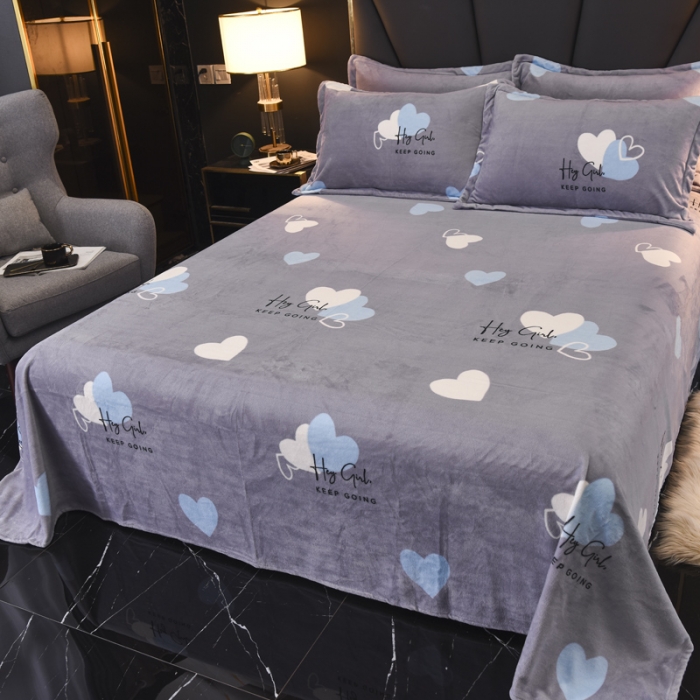 91家纺网 家纺一手货源 找家纺 锦罗绣 2021新款牛奶绒印花单品床单 爱心-灰