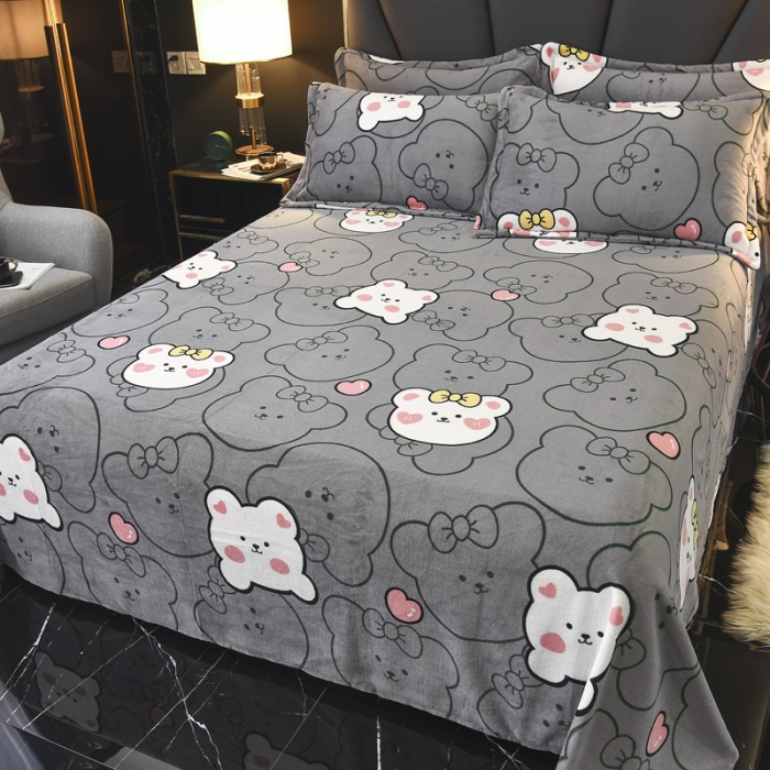 91家纺网 家纺一手货源 找家纺 锦罗绣 2021新款牛奶绒印花单品床单 趴趴熊